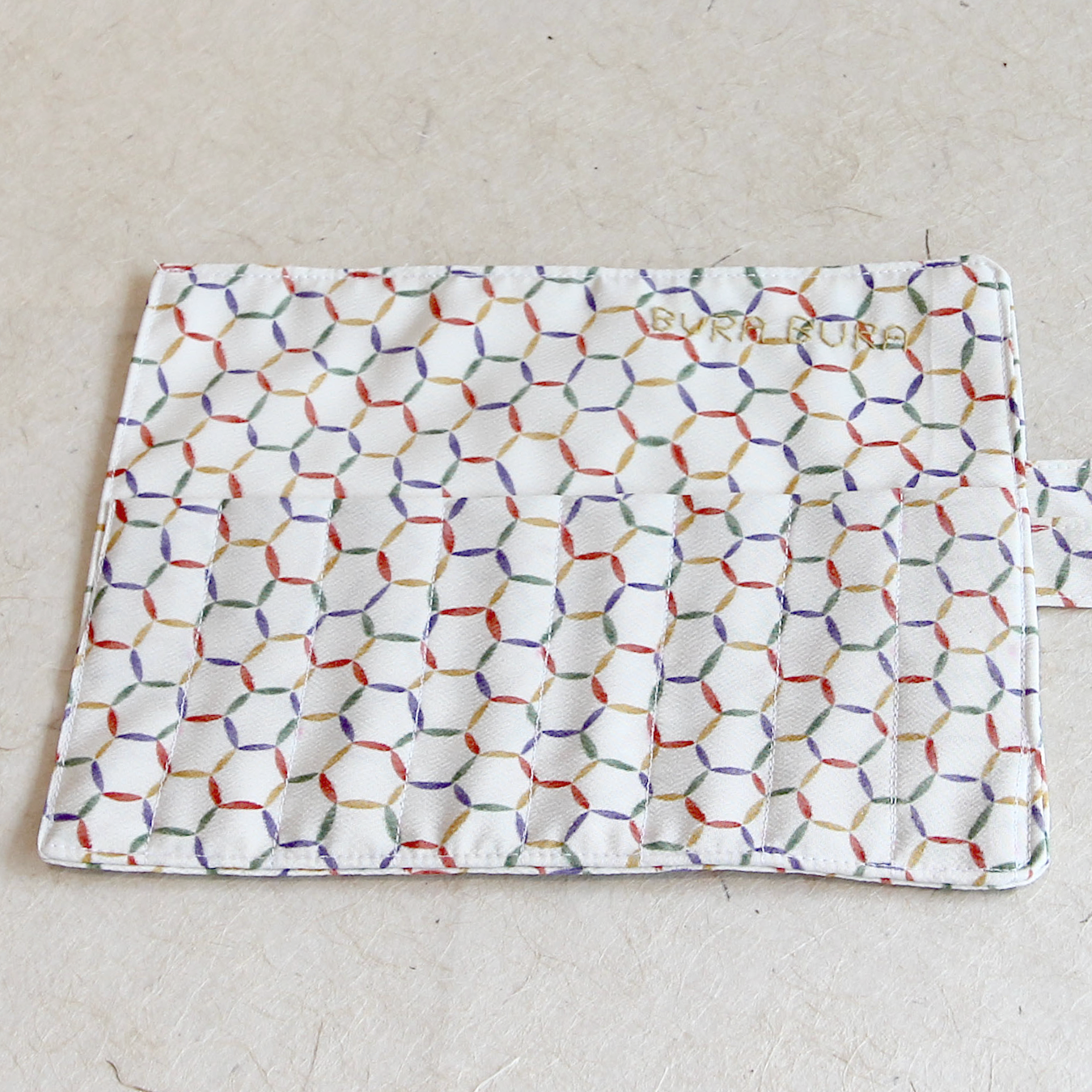 Colourful Circles - Short Pen Wrap