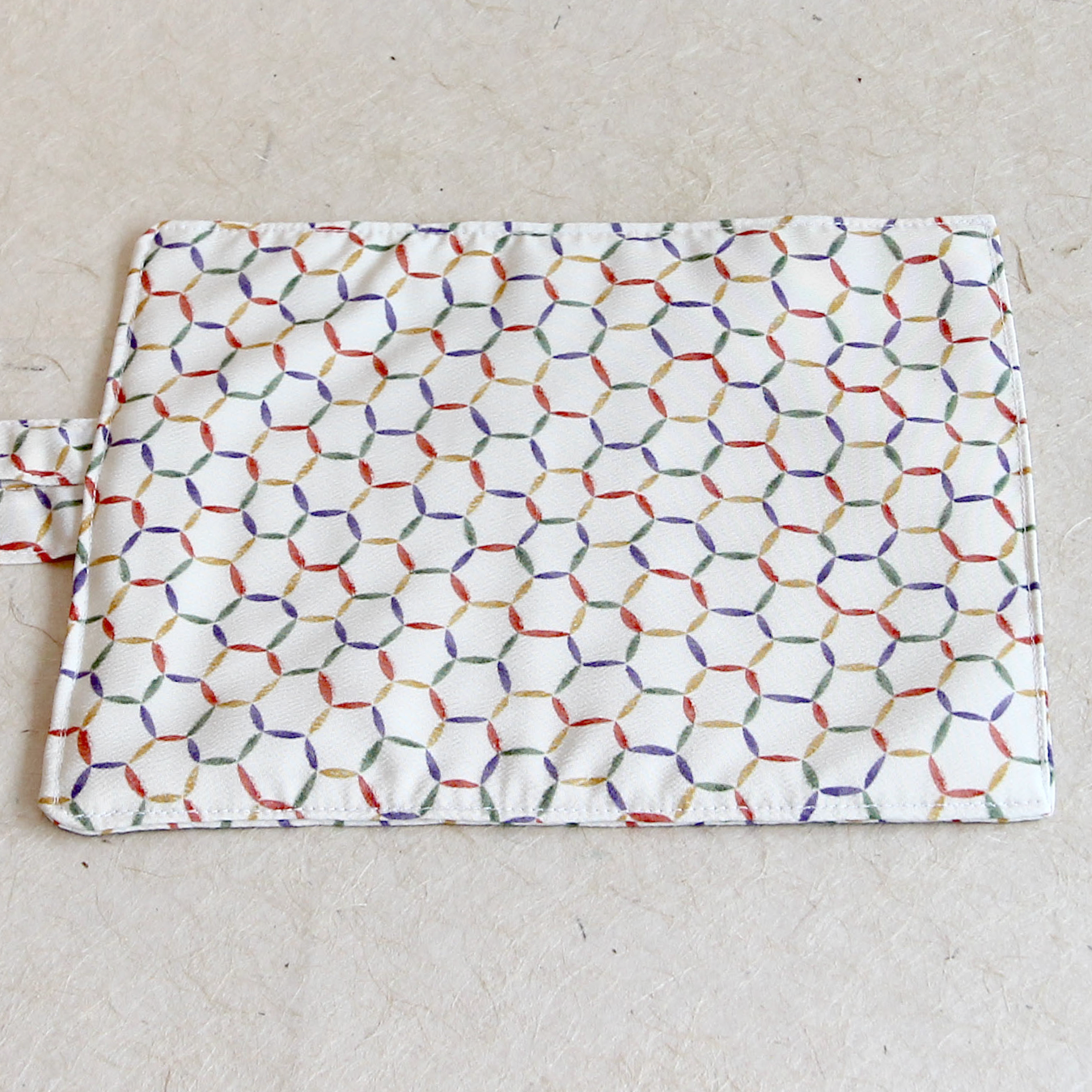 Colourful Circles - Short Pen Wrap